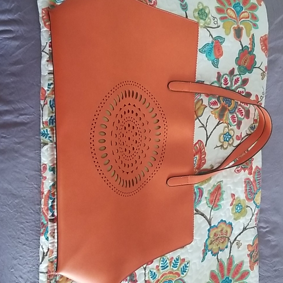 Neiman Marcus New Leather Bag - Picture 2 of 5